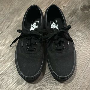 Black Vans women’s 7.5 US